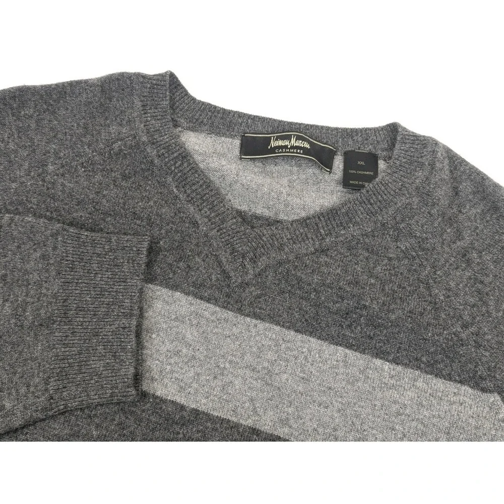 Neiman Marcus Cashmere V Neck Sweater Mens XXL Gray Striped Winter